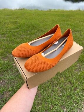New In Box Allbirds Women’s Tree Breezer Flats in Honey Rust Size 7, 8.5,9.5